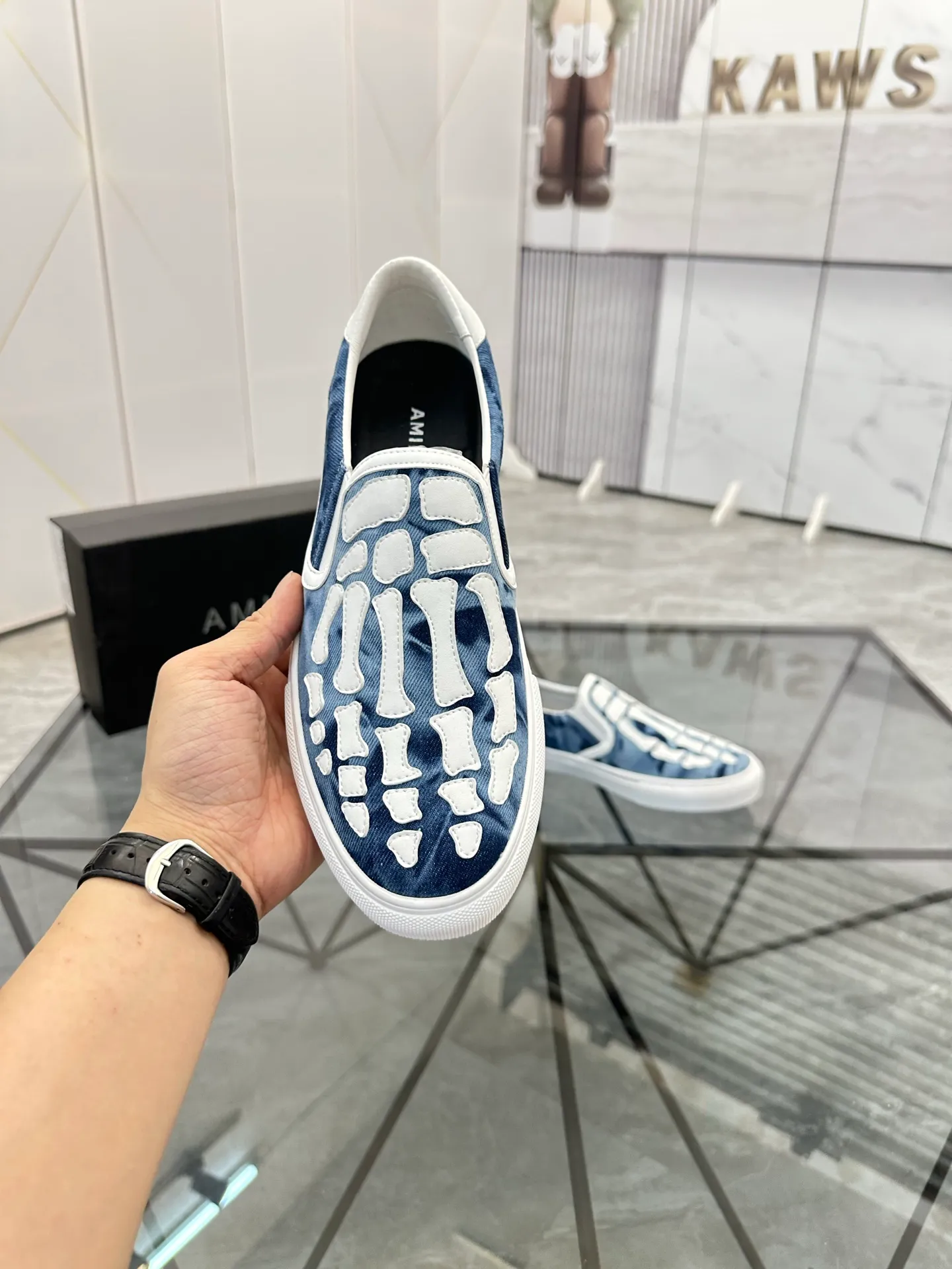 Men's shoes for sale 💰: 💰P420¥ Product trademark: AMIRI*「EMIR*] slip-on Regular size: 38-44 (can be customized to 37.45.46) Product materials: Upper imported original fabric spliced ​​cowhide, breathable lining, original outsole. No.: 1023